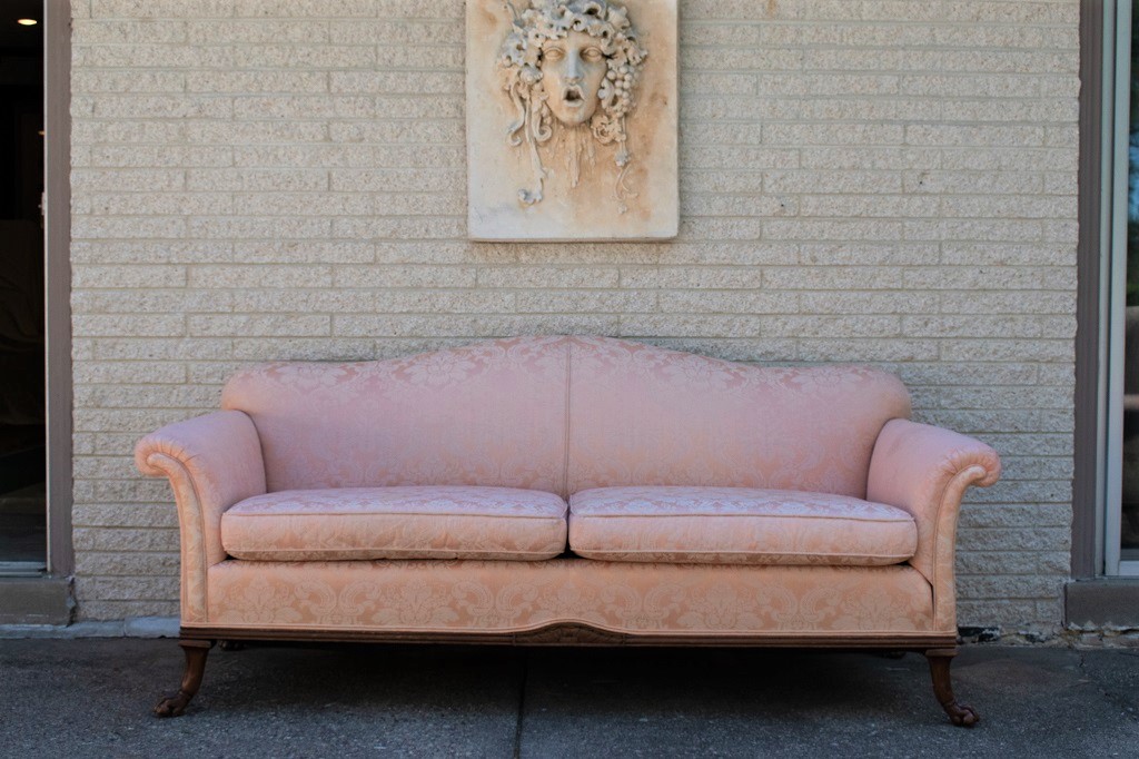 traditional pink sofa for rent